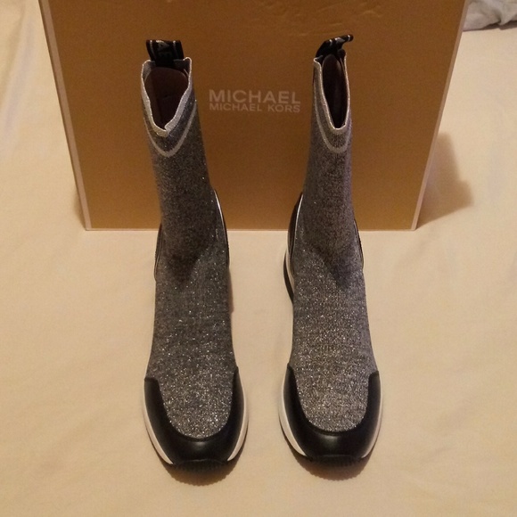 Michael Kors Grover Knit Bootie - Picture 11 of 16